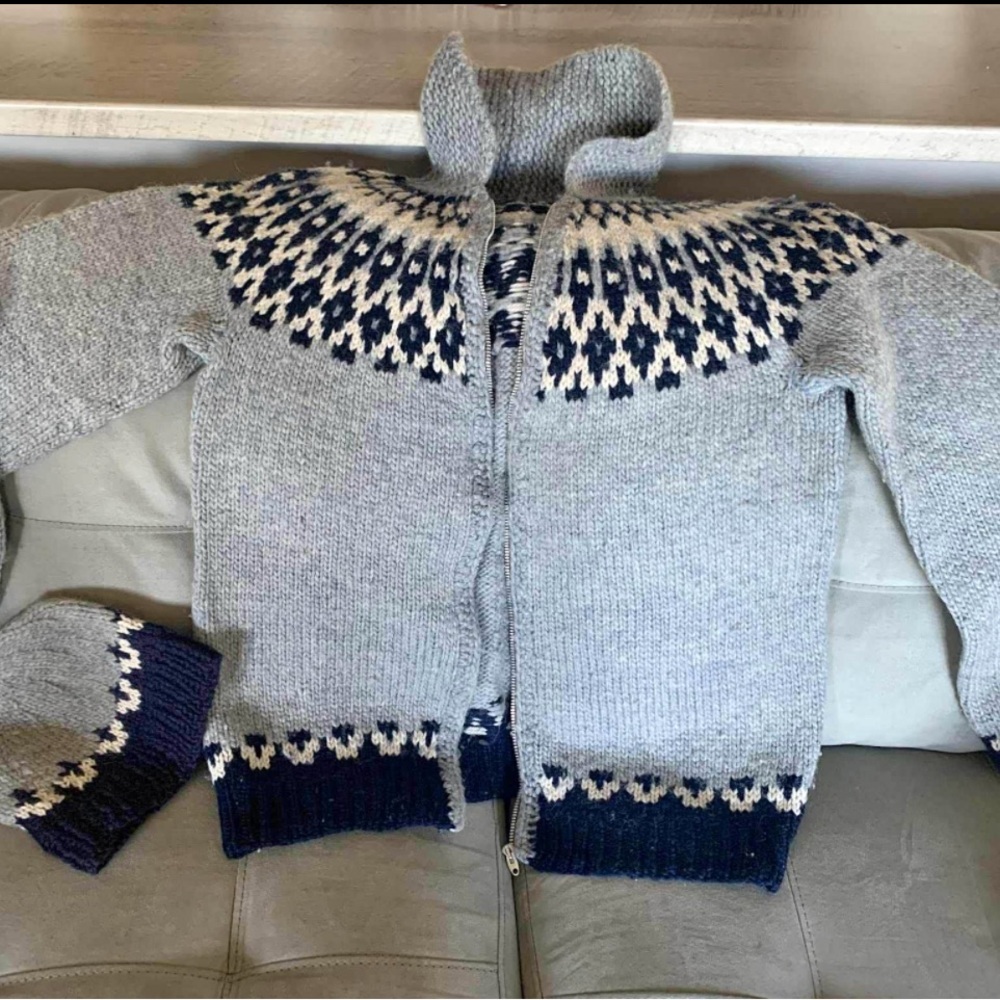 Men's Gray and Blue Patterned wool Sweater
